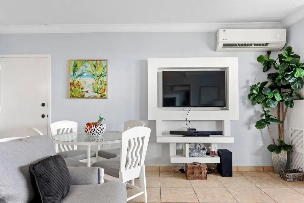 Coastal Chic Getaway Apartment Rio Grande
